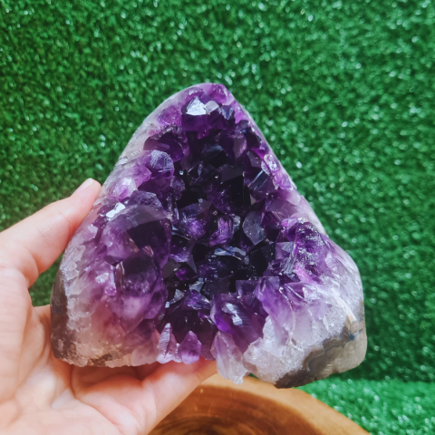 Drusa Ametista Polida do Uruguai - 1,090Kg - Unidade